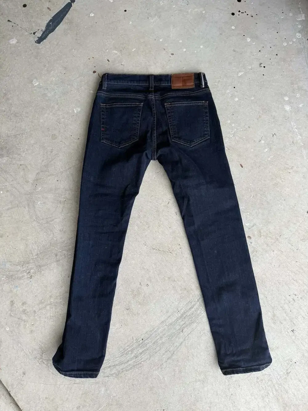 Tommy Hilfiger Men's Slim Fit Dark Wash Denim Jeans